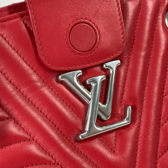 LOUIS VUITTON Red Leather Shoulder Bag - Picture 6 of 16